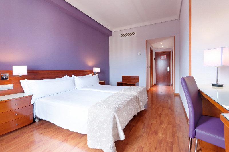 Hotel Madrid Centro, Affiliated By Melia Dış mekan fotoğraf