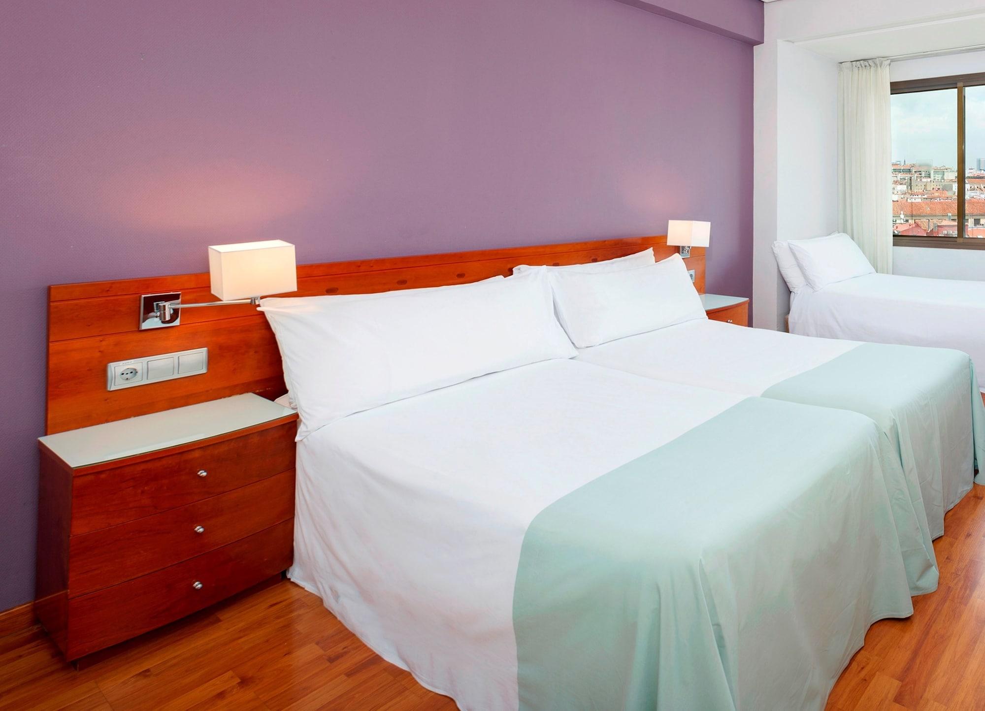 Hotel Madrid Centro, Affiliated By Melia Dış mekan fotoğraf