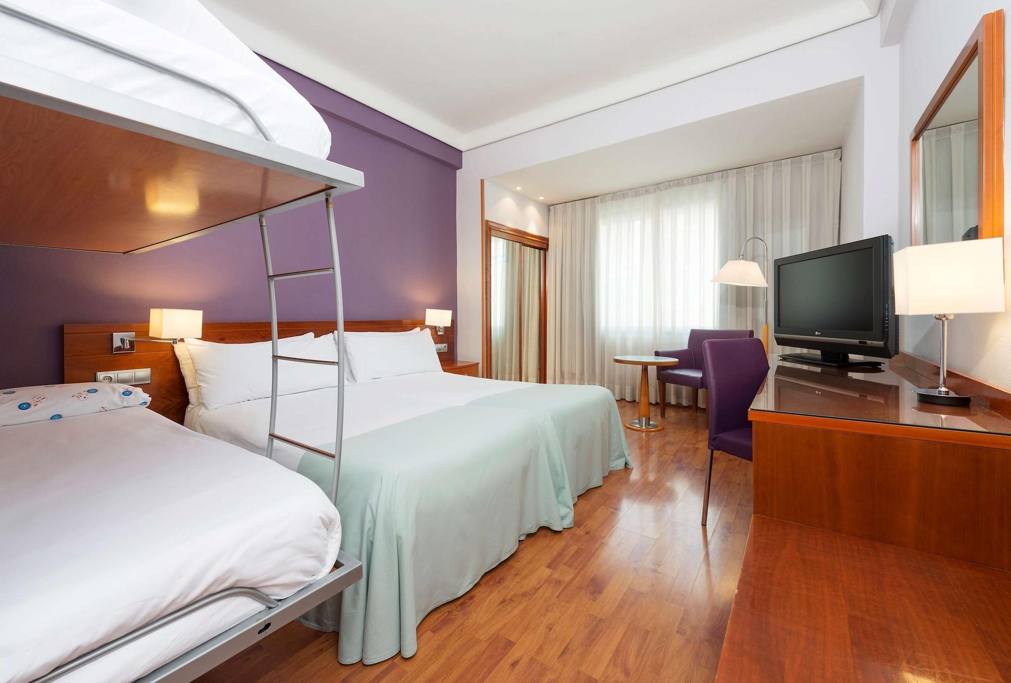 Hotel Madrid Centro, Affiliated By Melia Dış mekan fotoğraf