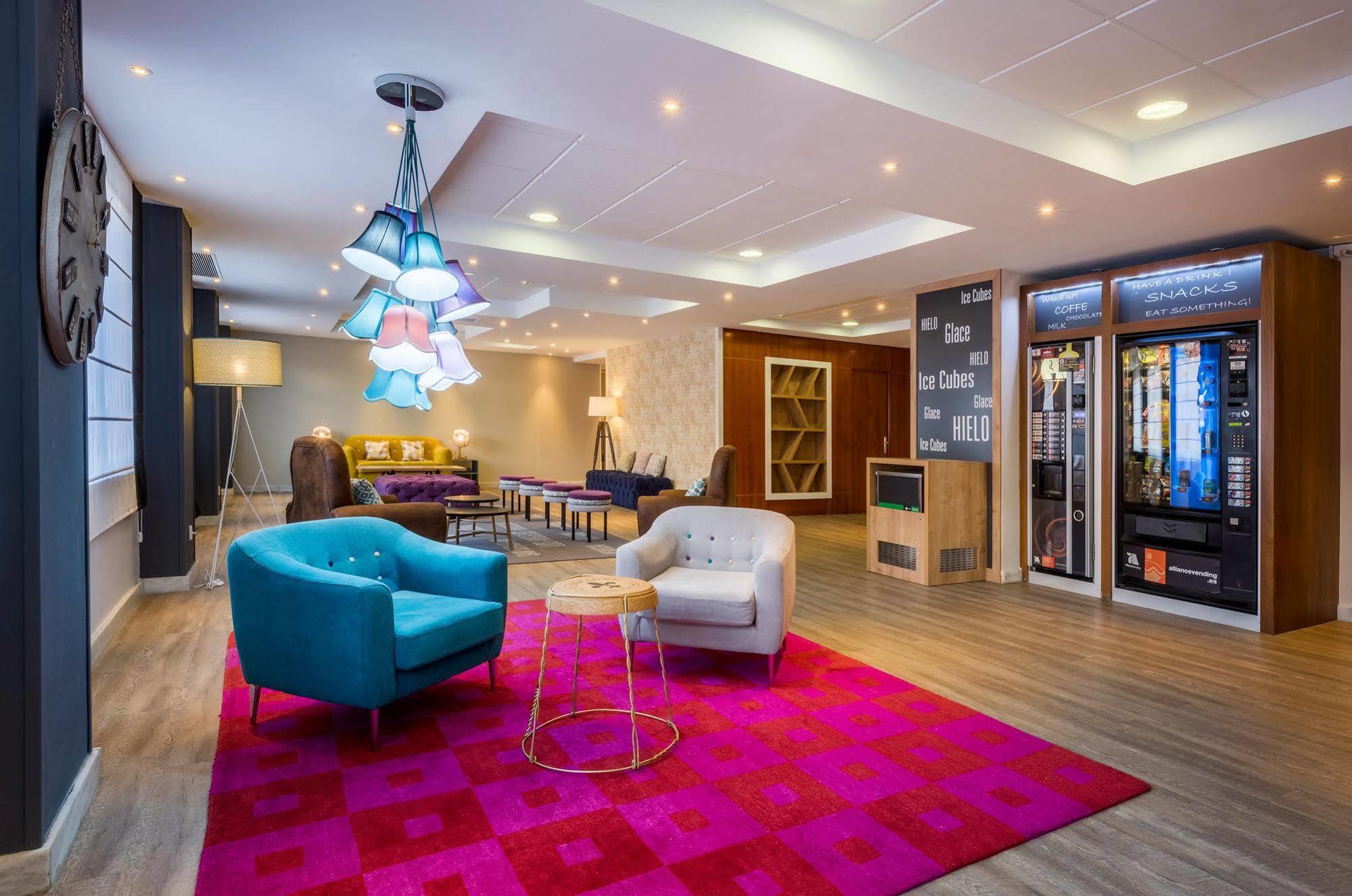 Hotel Madrid Centro, Affiliated By Melia Dış mekan fotoğraf